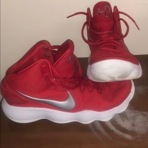 nike hyperdunk basketball shoes